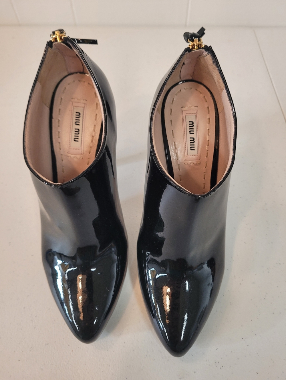 Miu Miu AUTHENTICATED Decollete Vernice 39 1/2 EU Black Patent Leather Booties - Picture 13 of 14